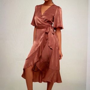 Lulu’s Mauve Satin Faux Wrapped midi dress